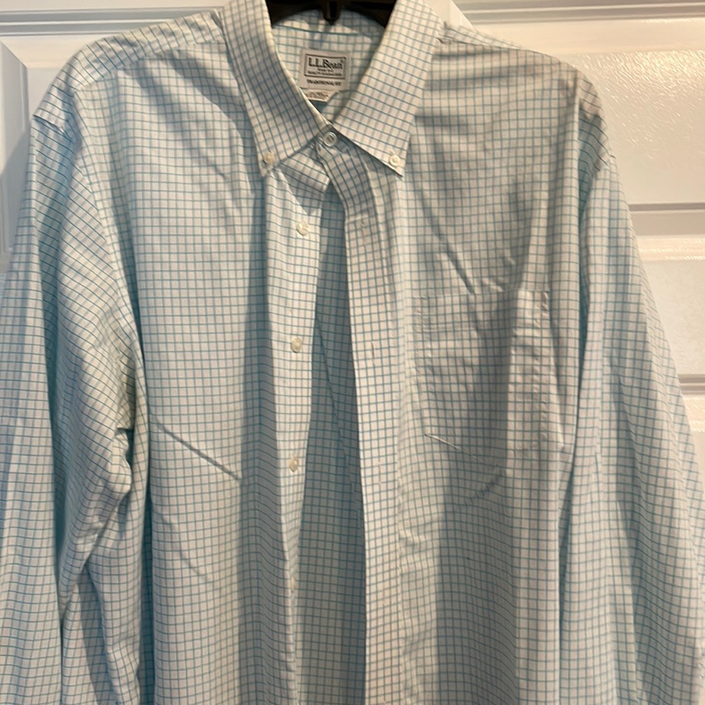LL Bean LS Buttondown Traditional Fit XL 100% cotton blue white check dressshirt